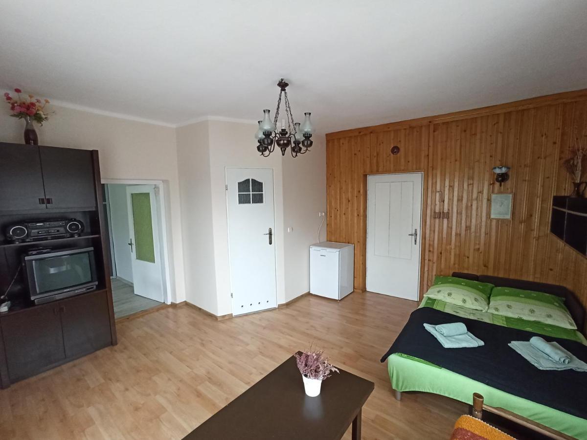 Apartament-Studio, Pokoje U Lucy Рабка Екстериор снимка