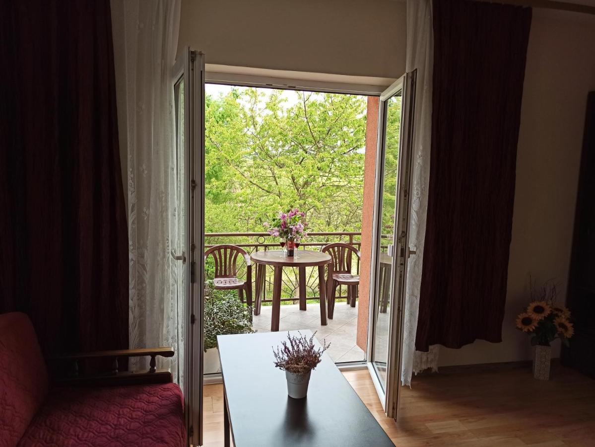 Apartament-Studio, Pokoje U Lucy Рабка Екстериор снимка