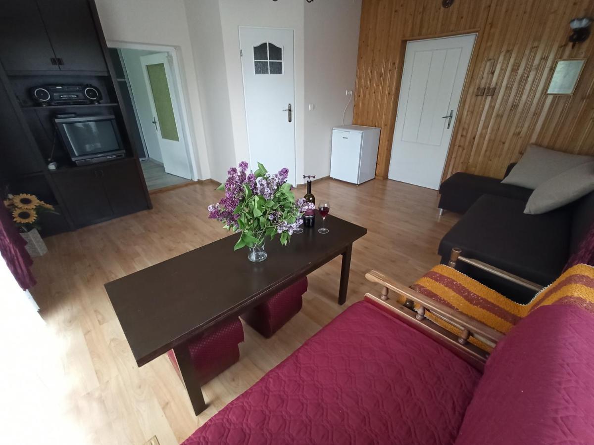 Apartament-Studio, Pokoje U Lucy Рабка Екстериор снимка